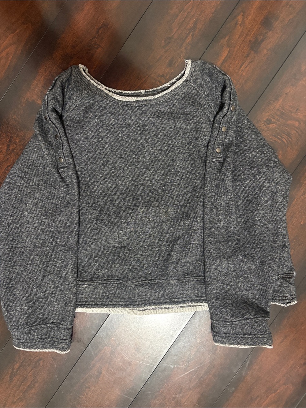 Rock & Republic Charcoal Heather Crewneck Sweater